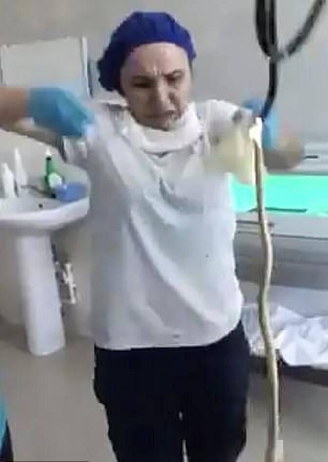 φίδι στο λαιμό