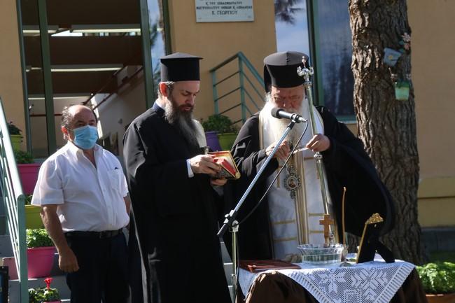 ακολουθία του αγιασμού από τον Αρχιεπίσκοπο