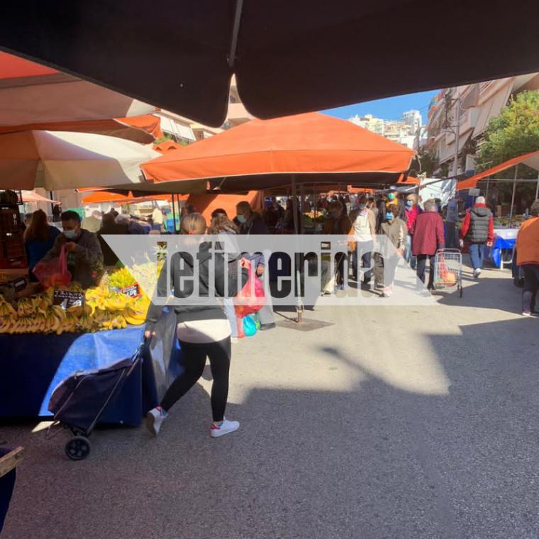 Συνωστισμός σε λαϊκή αγορά στην Ηλιούπολη