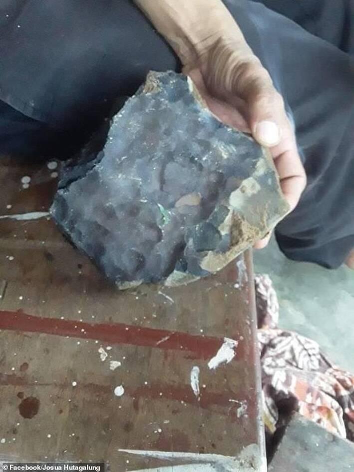 μετεωρίτης στην Ινδονησία
