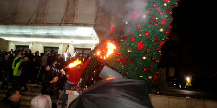 επεισόδια στην Αλβανία