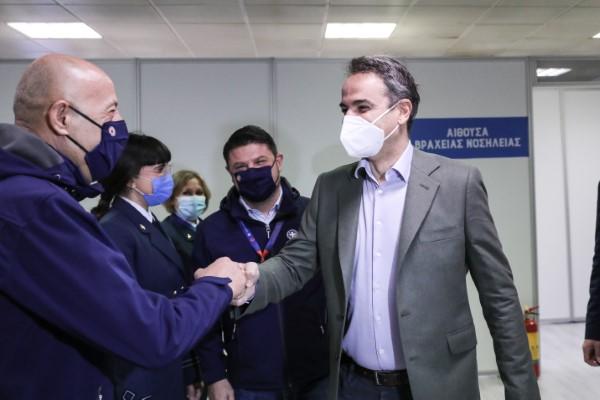 Μητσοτάκης από το Mega Εμβολιαστικό Κέντρο