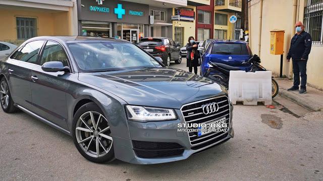 τέως βασιλιάς Κωνσταντίνος