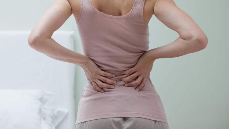 Χρόνιος πόνος: Οι άνθρωποι που για πολλούς λόγους βιώνουν χρόνιο πόνο, αισθάνονται κούραση. Στην προσπάθειά του να αντιμετωπίσει τη φλεγμονή, το σώμα κουράζεται, κατάσταση που επιδεινώνεται από την έλλειψη ύπνου που συχνά συνυπάρχει.