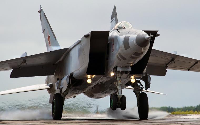 Mikoyan MiG-25