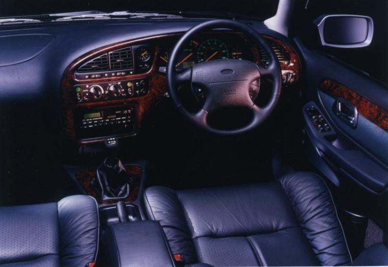  Ford Scorpio Cosworth εσωτερικό