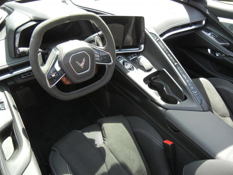 Corvette C8 εσωτερικό