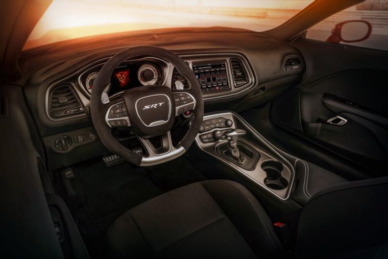 Dodge Challenger SRT Demon εσωτερικό
