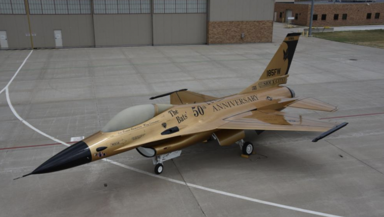 χρυσό F-16