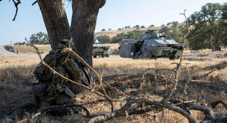 Humvee μετατροπή σε BTR-90