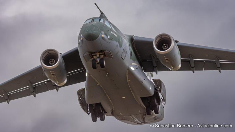 KC-390 