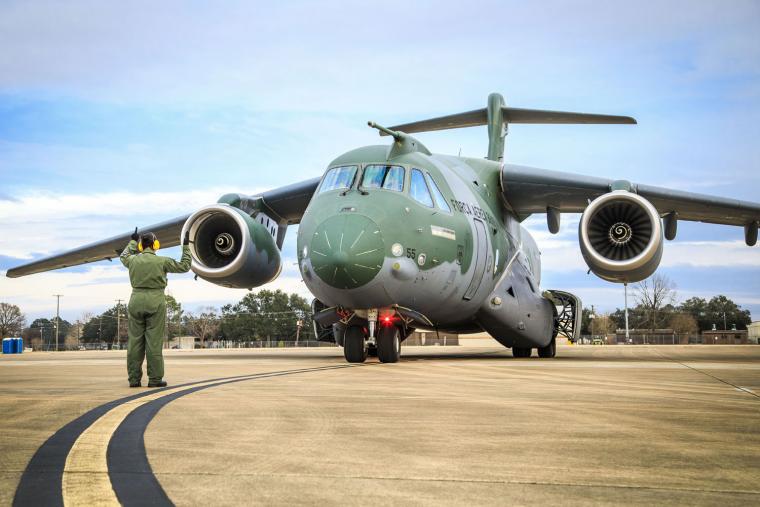 KC-390 