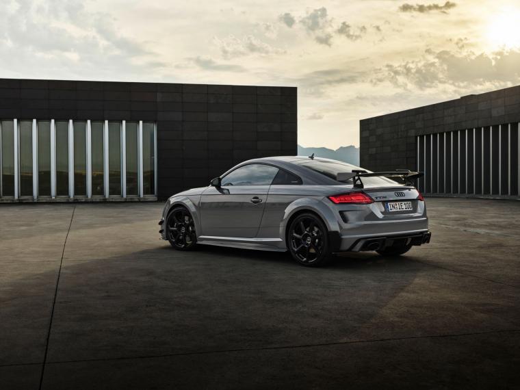 TT RS Iconic Edition