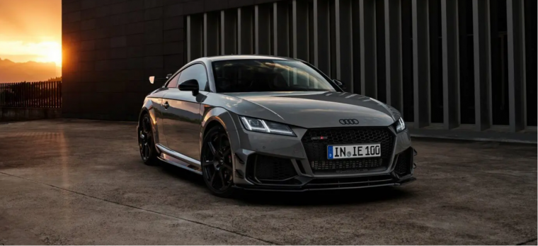 TT RS Iconic Edition