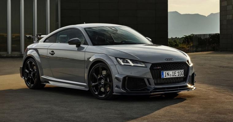 TT RS Iconic Edition