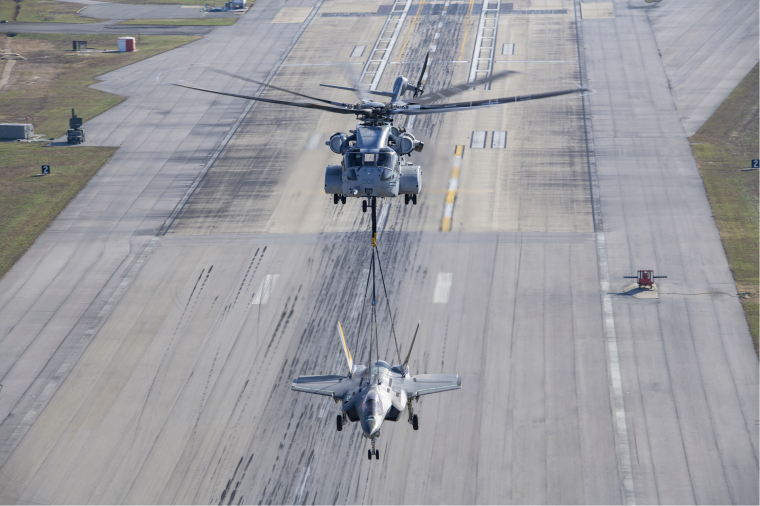 CH-53K King Stallion μεταφέρει F-35 