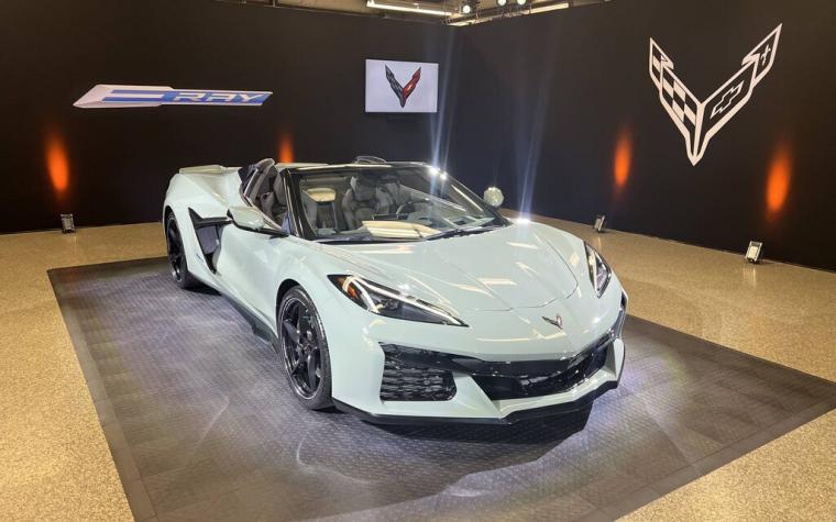Corvette E-Ray