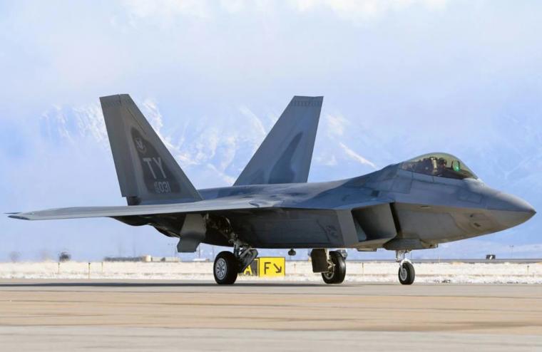 F-22 Raptor