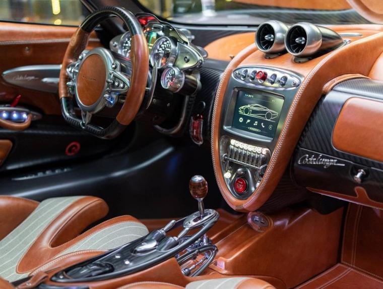 Pagani Huayra Codalunga