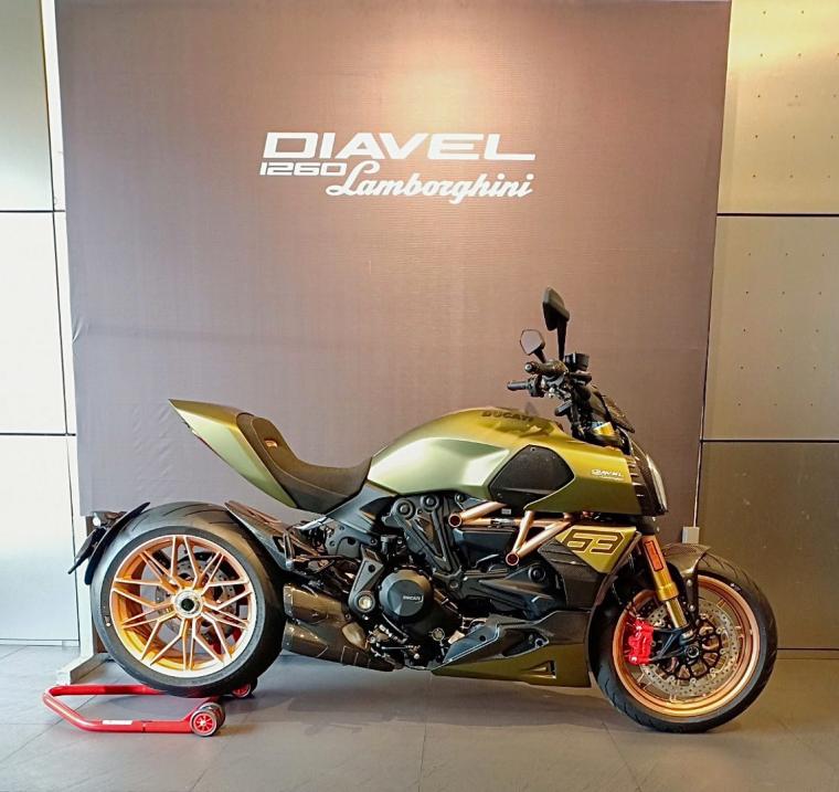 Ducati Diavel 1260 Lamborghini 19