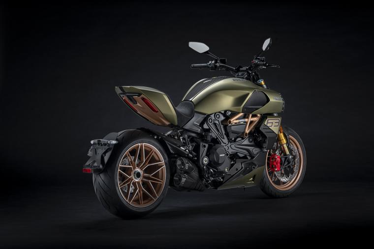 Ducati Diavel 1260 Lamborghini 19