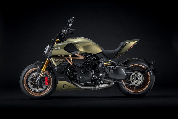 Ducati Diavel 1260 Lamborghini 19