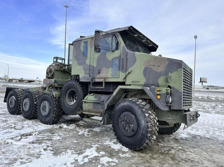 Oshkosh M1070