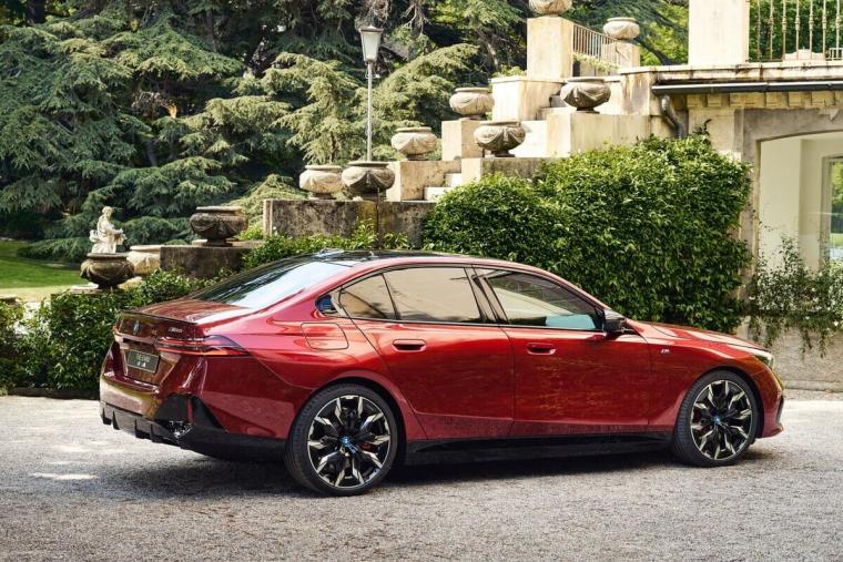 BMW i5