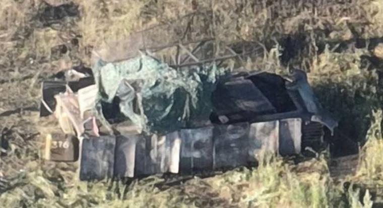 ρωσικό BMP-3 καμουφλαρισμένο με «Μικρή Αράχνη»