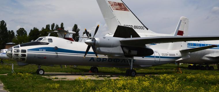 An-30 