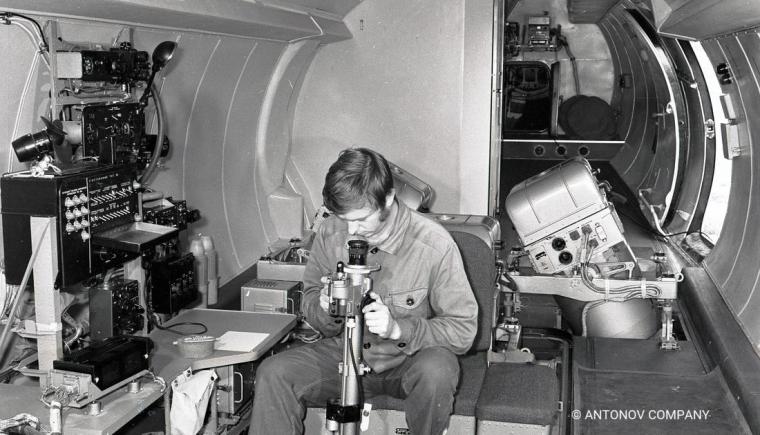 An-30 