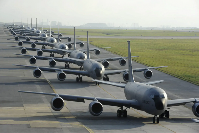 KC-135 Stratotanker