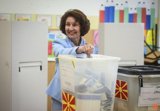 Η νεοεκλεγείσα πρόεδρος της Βόρειας Μακεδονίας, Γκορντάνα Σιλιάνοφσκα