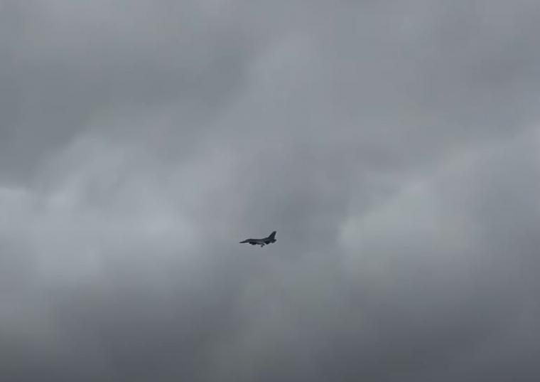F-16
