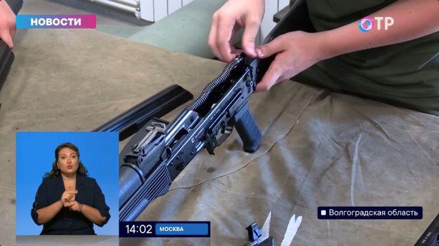 εκπαίδευση Ουκρανών εφήβων από τον ρωσικό στρατό 