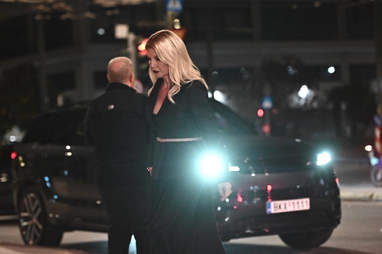 Η Ντέπυ Σιδεράκη έφτασε στο Κέντρο Αθηνών