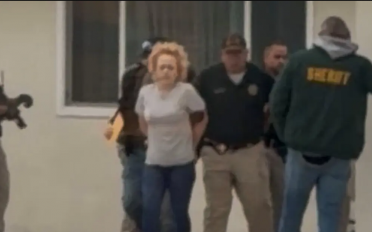 Η στιγμή της σύλληψης της μητέρας της 9χρονης Μέλοντι