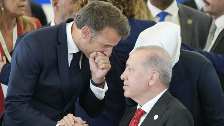 μακρον ερντογαν