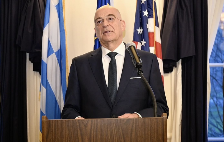 Δένδιας
