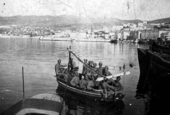 Βούλγαροι στρατιώτες σε λιμάνι της Β.Ελλάδας