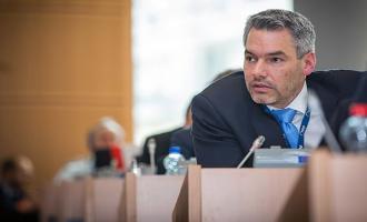 Καρλ Νέχαμερ