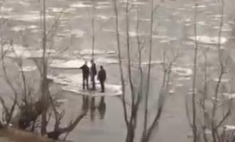 ρωσια σερφινγκ στον παγο