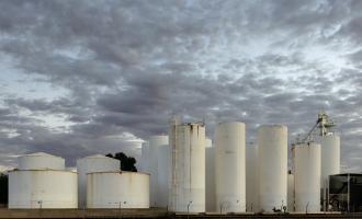 δεξαμενές φυσικού αερίου στο Ιράν