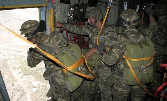 Έλληνες αλεξιπτωτιστές