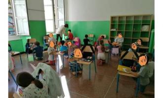 μαθητές χωρίς θρανία