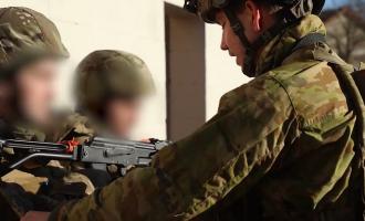 Αυστραλιανοί εκπαιδεύουν Ουκρανούς νεοσύλλεκτους στο Ηνωμένο Βασίλειο - Επιχείρηση Kudu 