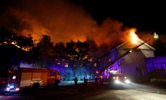 καίγεται πανεπιστήμιο στο Ντονιέτσκ