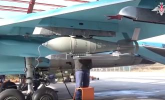 Su-34 με βόμβες FAB-500M-65 με κιτ μετατροπής UMPC