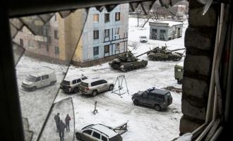 ρωσικά άρματα μάχης στο χιόνι