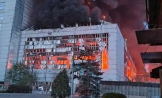 ρωσική επίθεση στον ουκρανικό ατμοηλεκτρικό σταθμό της Τρυπυλίας στο Κίεβο